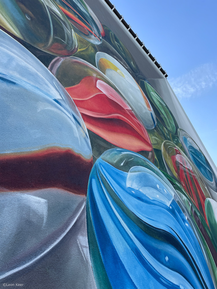 detail-mural-leonkeer-3d-Murmeln-knikkers-marbles-wuppertal-streetart-muurschildeirng