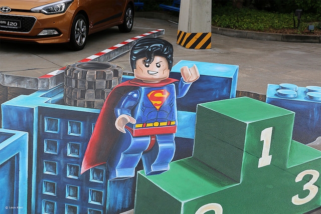3d-street-art-lego-superman.jpg