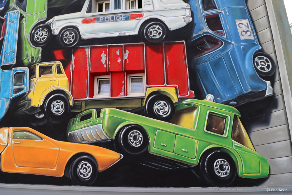 detail-leonkeer-mural-cars-matchbox-vintage-toy-streetart