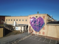 purple-wrapped-heart-leonkeer-streetart-mural