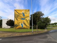 3d-mural-wallpainting-leonkeer-yellow-package-wrap-building