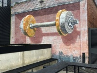 mural-streetart-dallas-leonkeer-balance