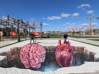 leonkeer-massina-streetpainting-3d-heart-mind