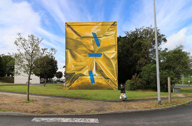 Safe House mural Morlaix France by Leon Keer