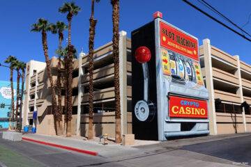 3D mural by Leon Keer Crypto casino slotmachine las vegas